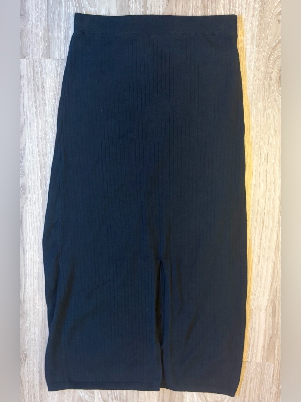 Free People women’s black Ribbed Midi Skirt size M